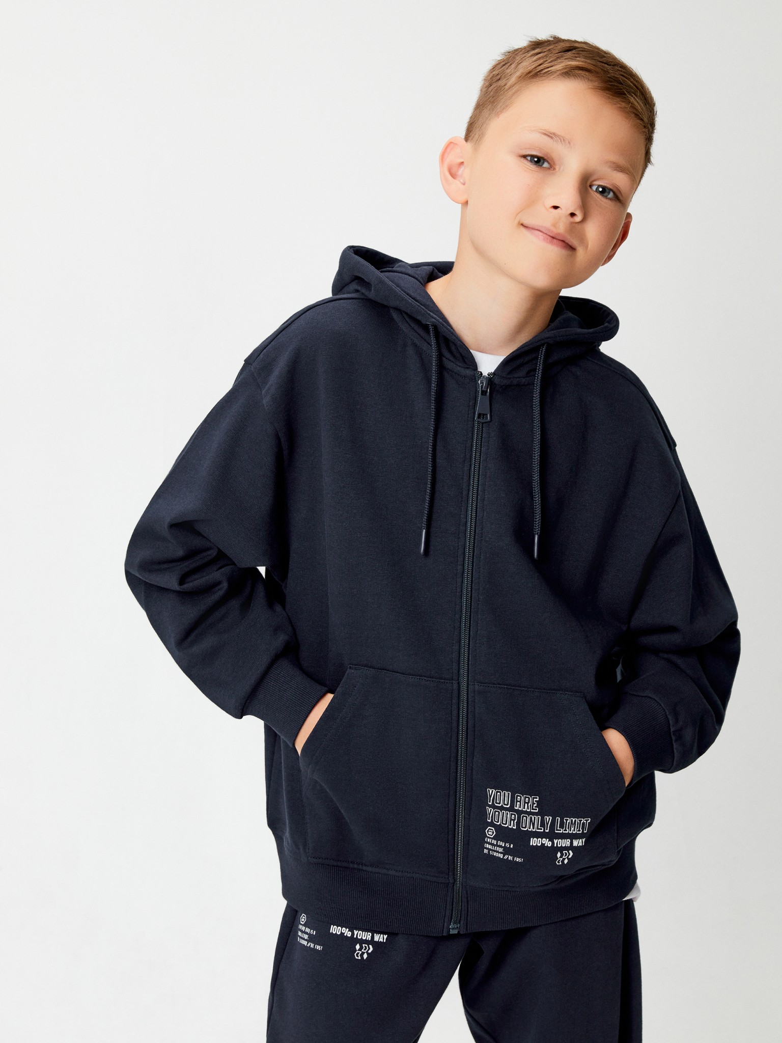 20141000008 Куртка детская для мальчиков Monogram_jc темно-синий